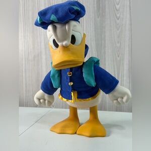 VTG Disney The Prince & The Pauper Donald Duck Porcelain Figurine‎ 14" Read
